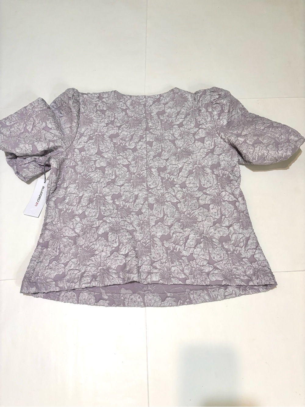Liz Claiborne Light Lilac Floral Textured Top - Picture 12 of 13